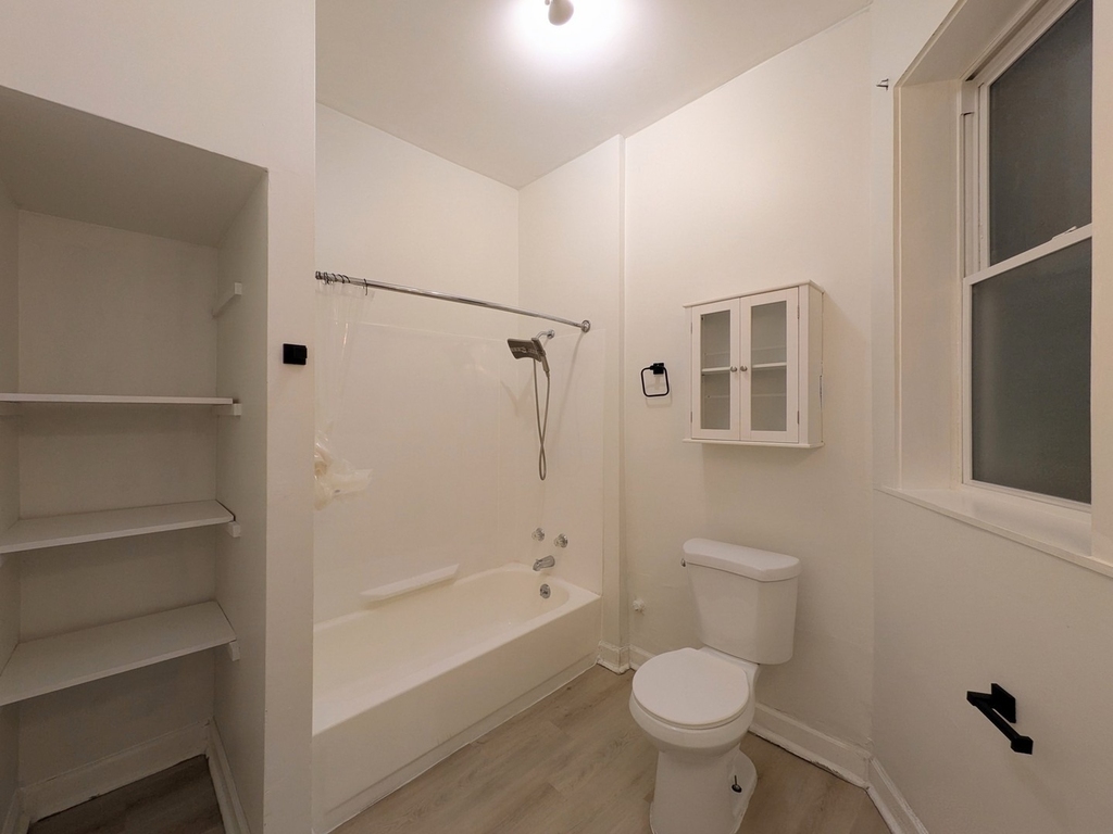 1067 W Argyle Street - Photo 7