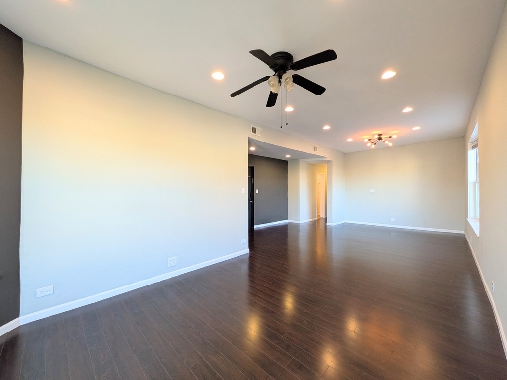 1067 W Argyle Street - Photo 4