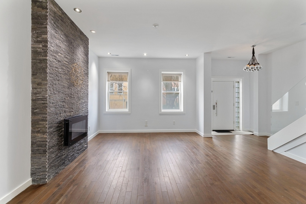 13 N Ada Street - Photo 3