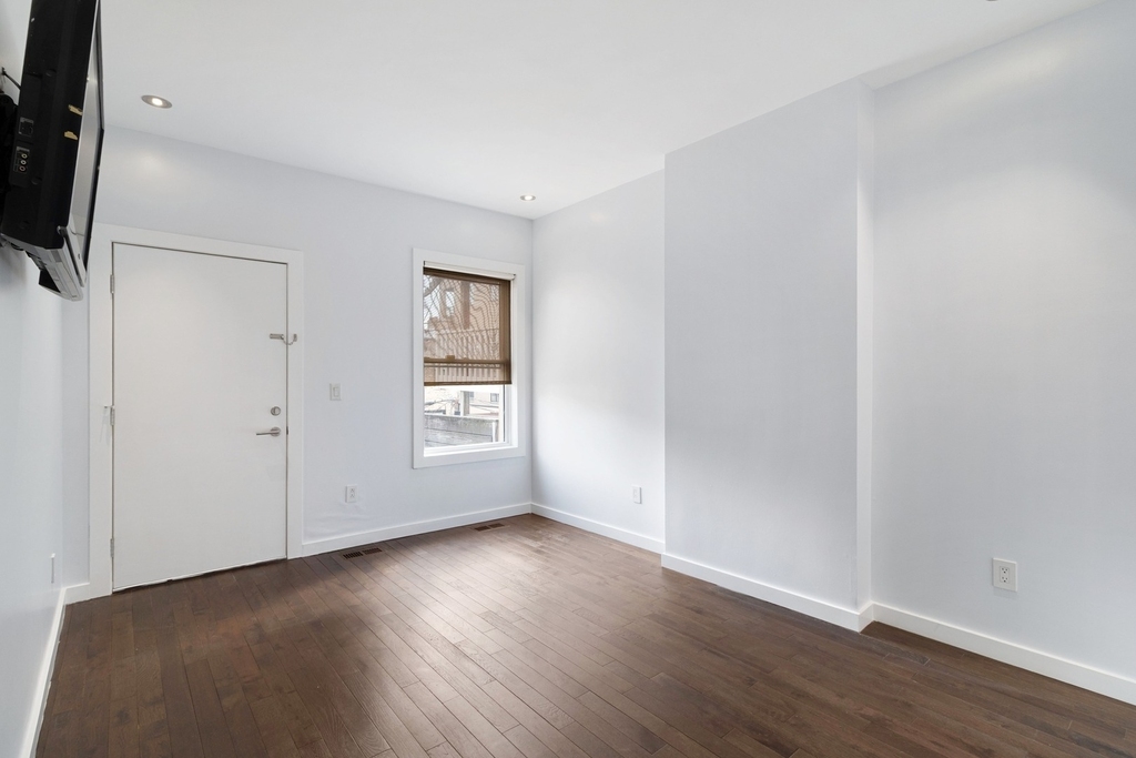 13 N Ada Street - Photo 17