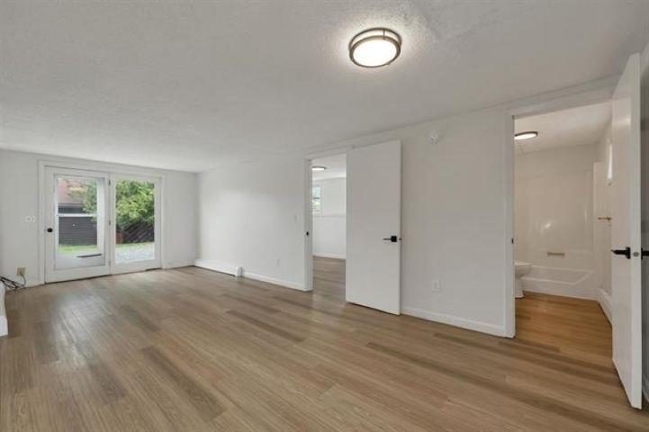 9 Elm - Photo 1