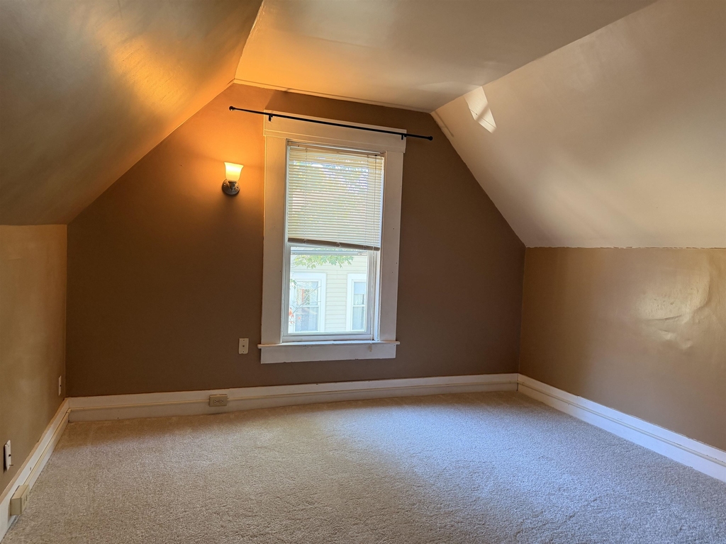 439 Laurel - Photo 10