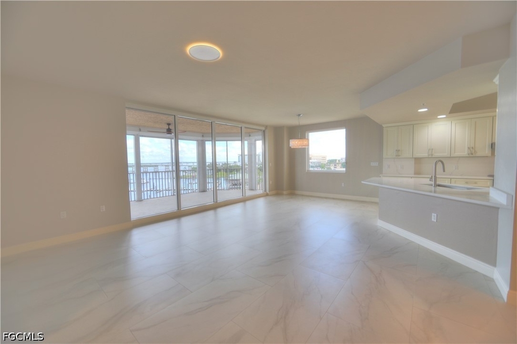 2090 W First Street - Photo 5