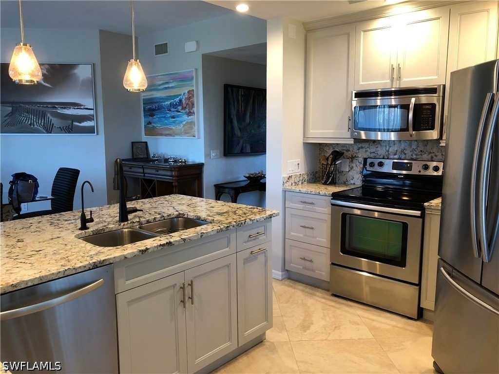 7040 Pelican Bay Boulevard - Photo 5