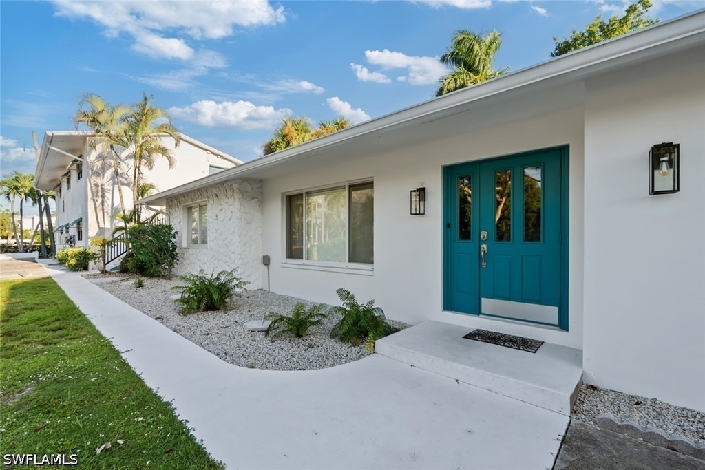 3350 Bayshore Drive - Photo 2