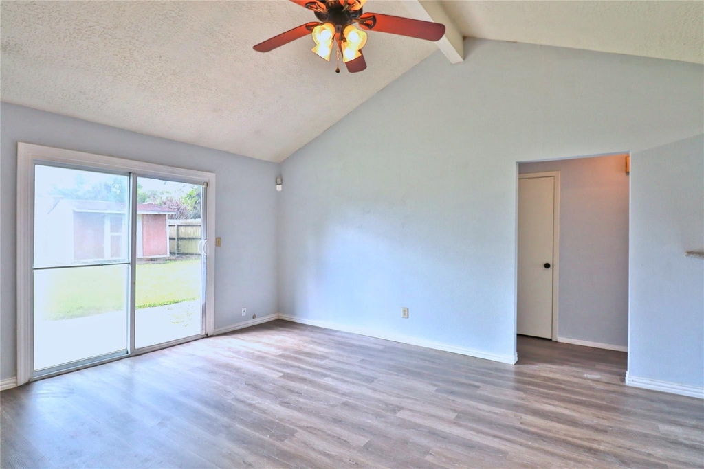 2706 S Brompton Drive - Photo 5