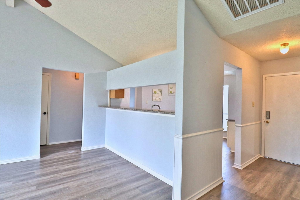 2706 S Brompton Drive - Photo 11