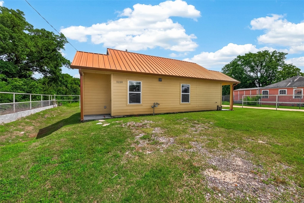 5220 Simsbrook Drive - Photo 0