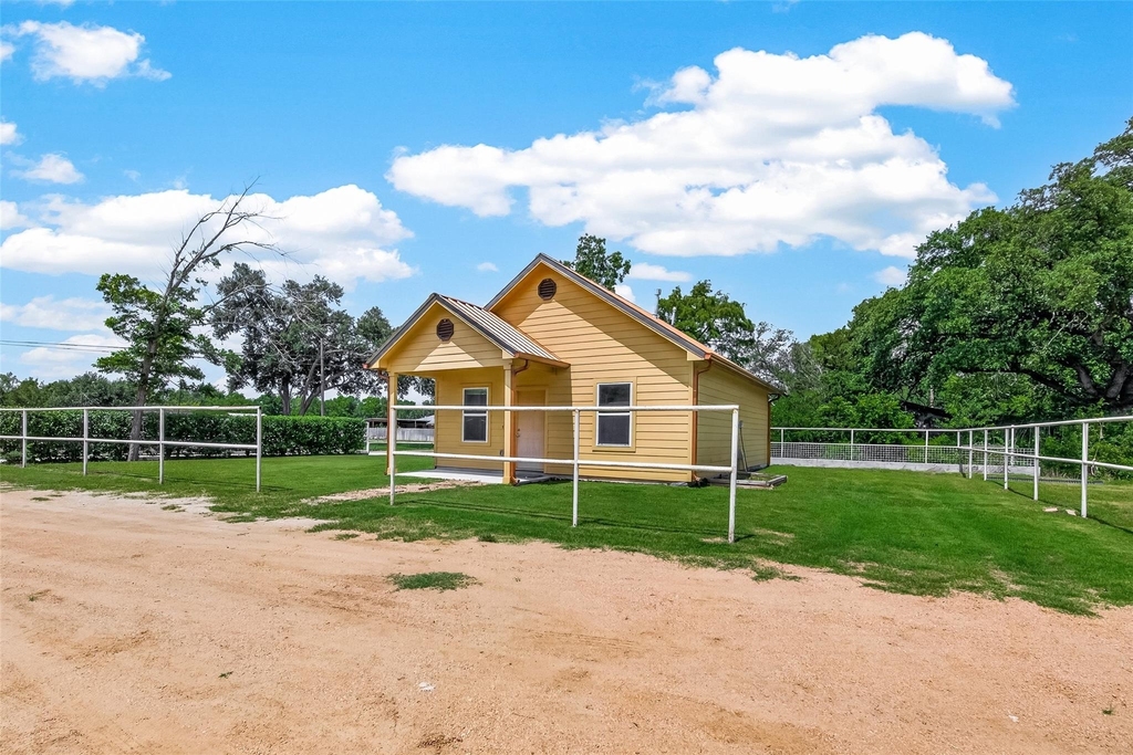 5220 Simsbrook Drive - Photo 2