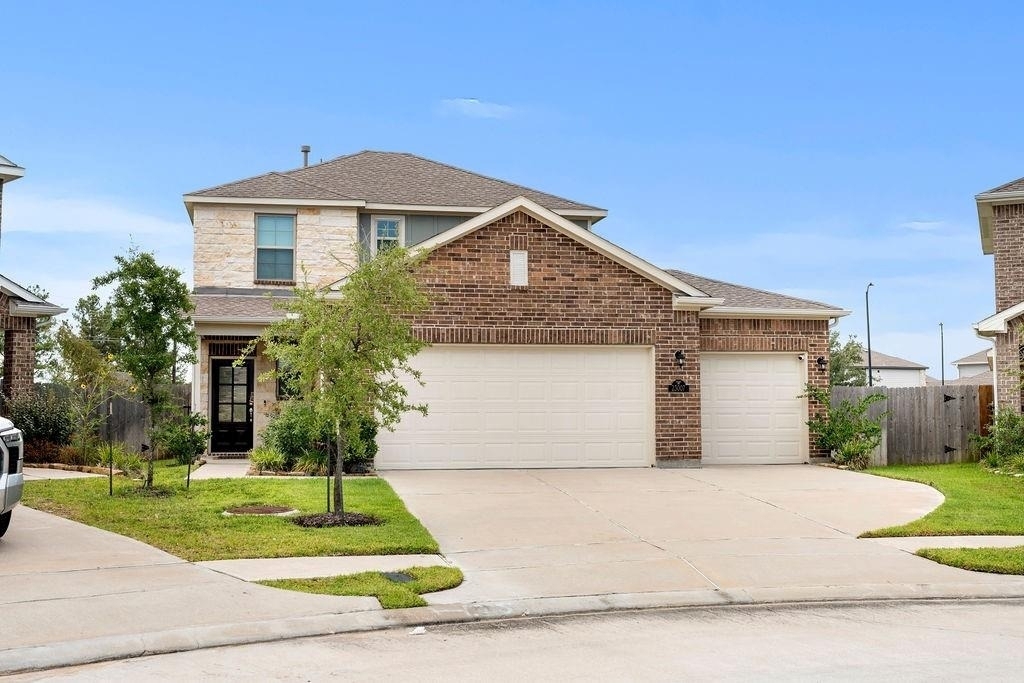 23007 Bright Light Lane - Photo 0