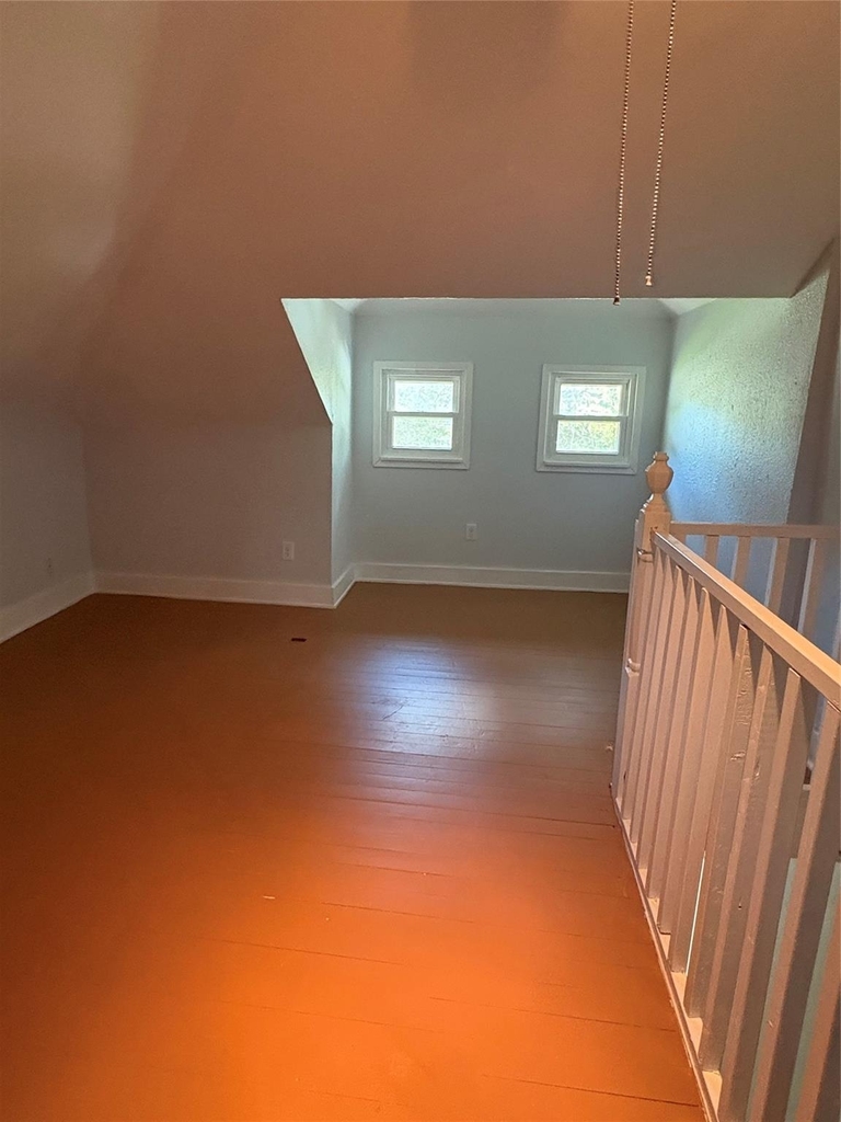 529 E Myrtle Street - Photo 11