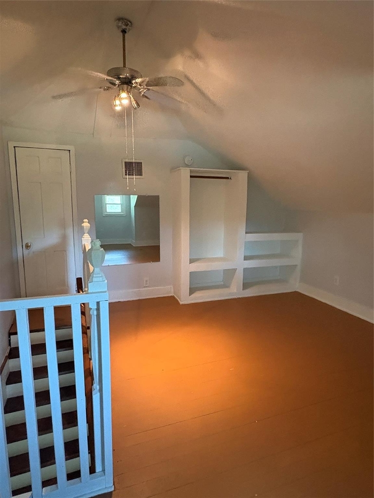 529 E Myrtle Street - Photo 10