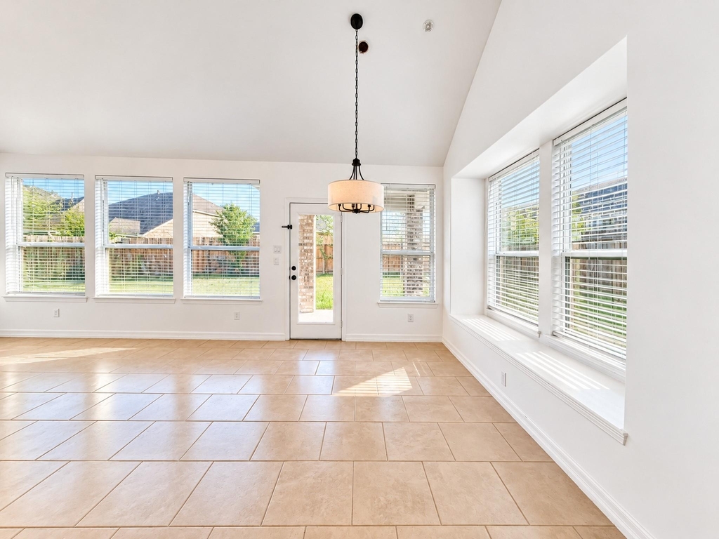 8410 Misty Mountain Trail Lane - Photo 16