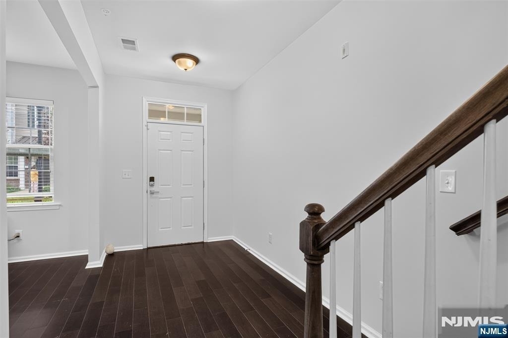 46 Truman - Photo 4