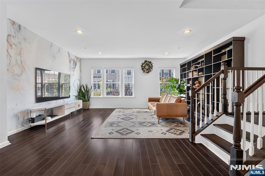 46 Truman - Photo 19