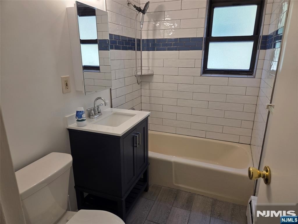 17f Colonial - Photo 6