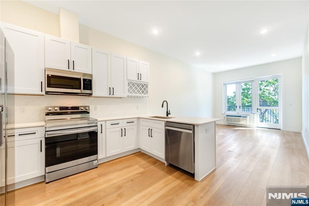 51 Queen Anne - Photo 1