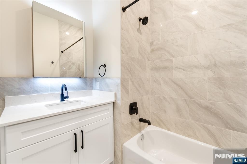 51 Queen Anne - Photo 6