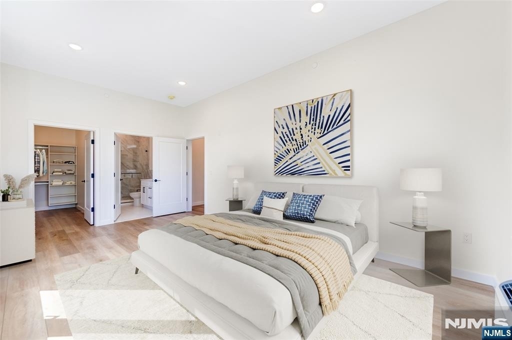 51 Queen Anne - Photo 2