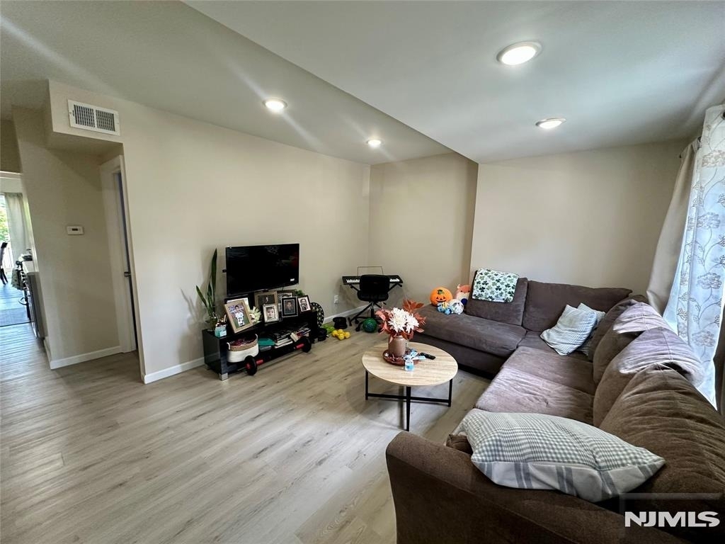 18 Brinkerhoff - Photo 1