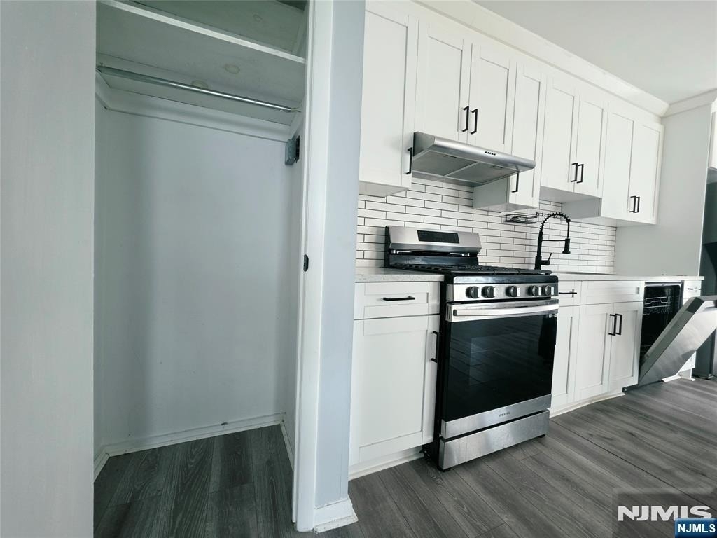 749 Broad - Photo 6