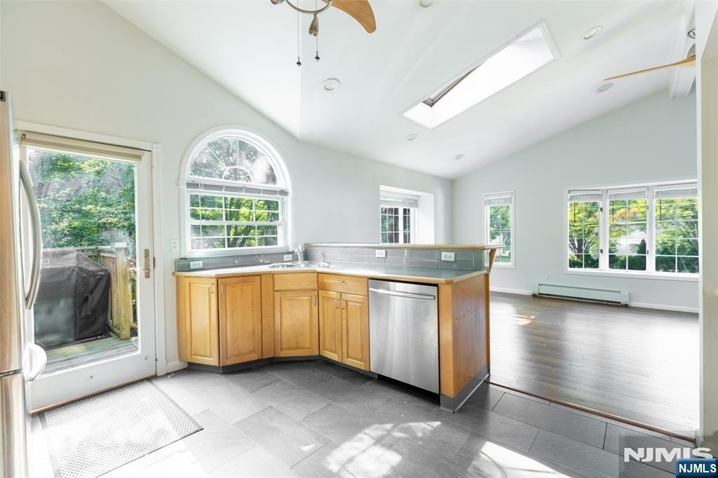 43 Spring Valley - Photo 3