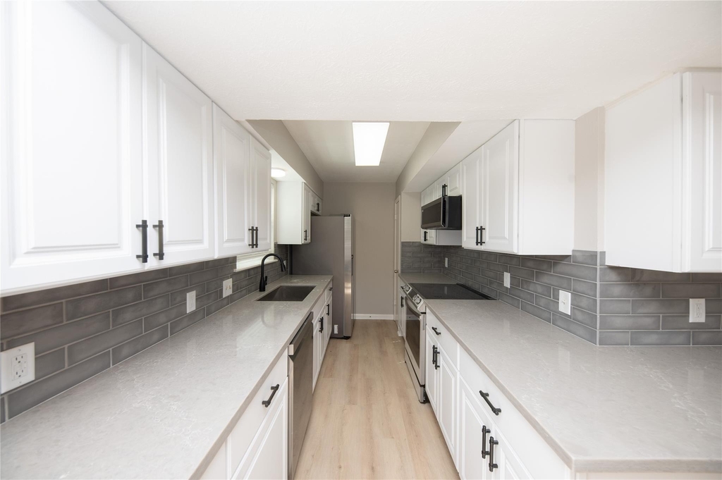 4220 Belle Park Drive - Photo 4
