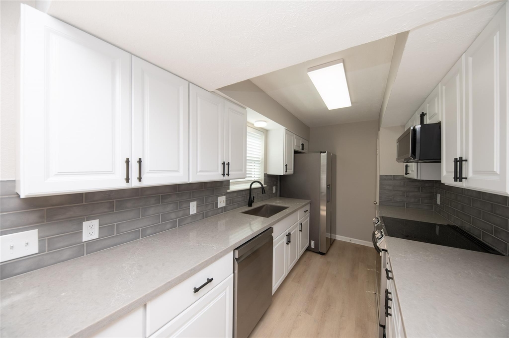 4220 Belle Park Drive - Photo 3