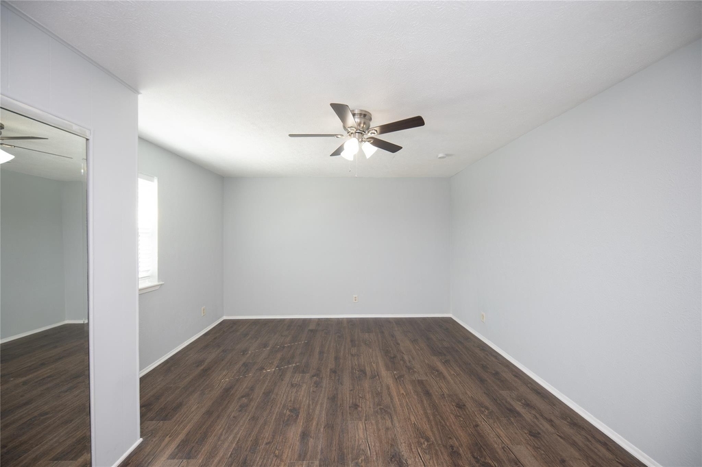 4220 Belle Park Drive - Photo 16