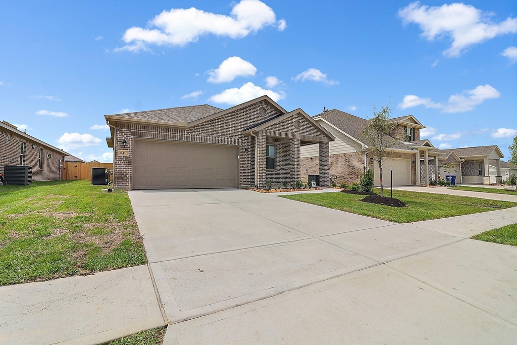 8431 Moonlight Bay Circle - Photo 0