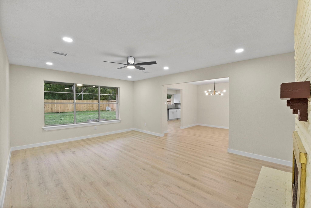 2322 Aprilmont Drive - Photo 9