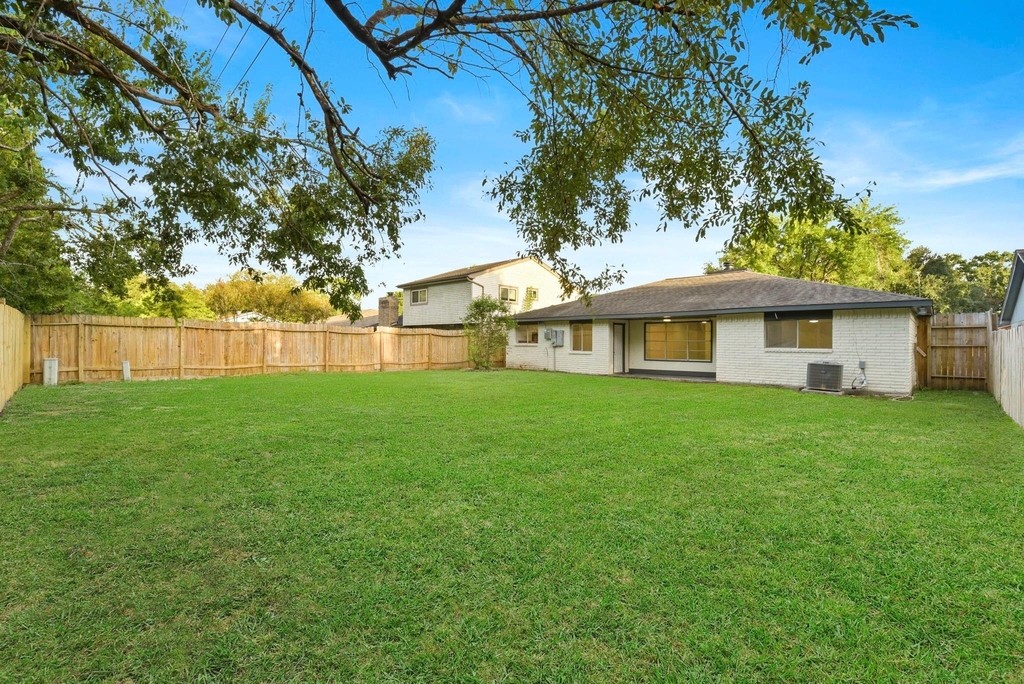 2322 Aprilmont Drive - Photo 34
