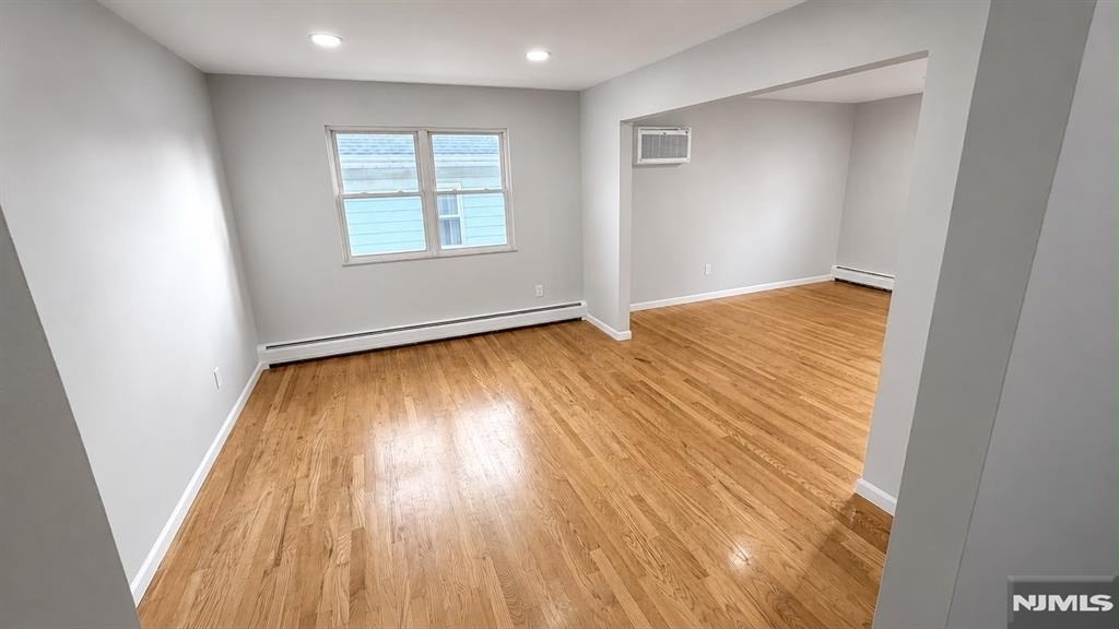 716 Jefferson - Photo 3