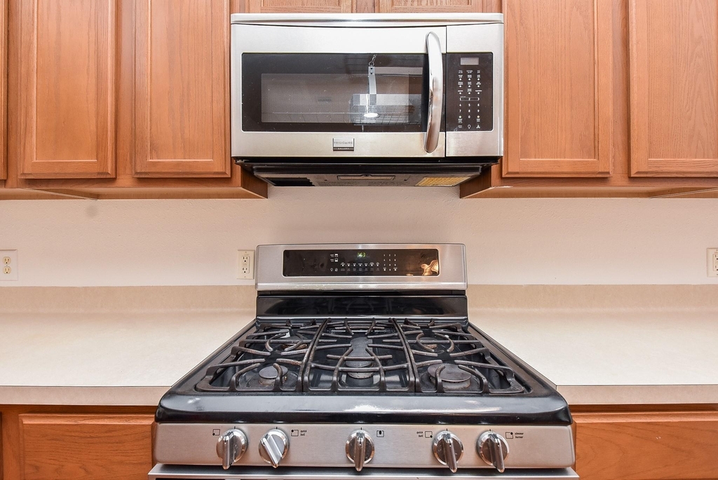 6730 Albion Cresent Drive - Photo 8