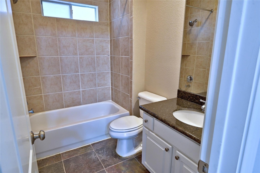 5411 Kansas Street - Photo 7