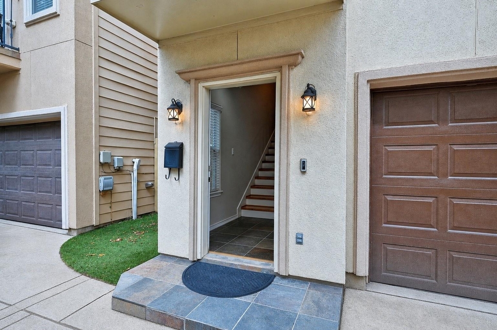 5411 Kansas Street - Photo 2