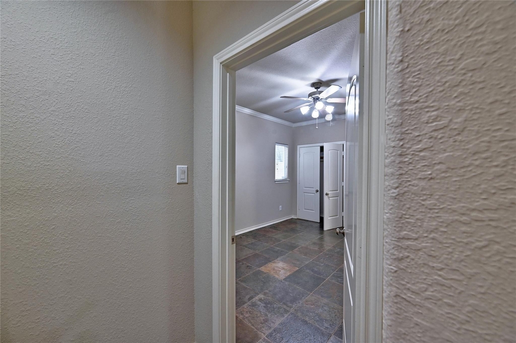 5411 Kansas Street - Photo 4