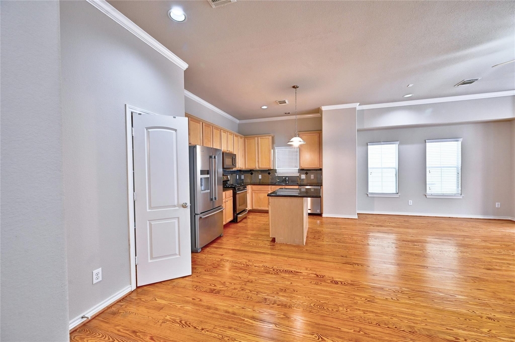 5411 Kansas Street - Photo 10