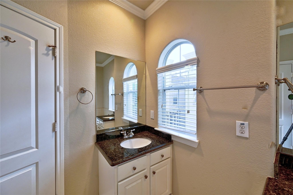 5411 Kansas Street - Photo 29