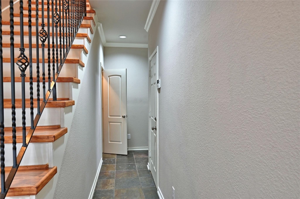 5411 Kansas Street - Photo 3