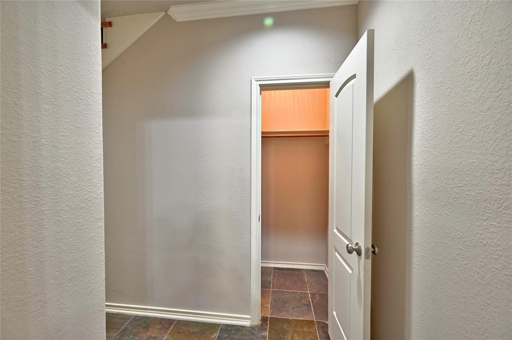 5411 Kansas Street - Photo 8