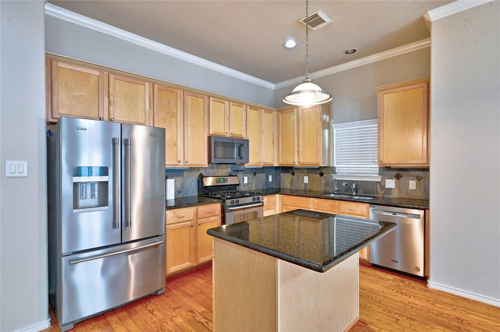 5411 Kansas Street - Photo 12
