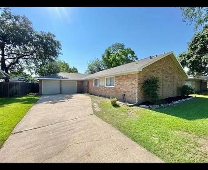 10915 Gatlinburg Drive - Photo 0