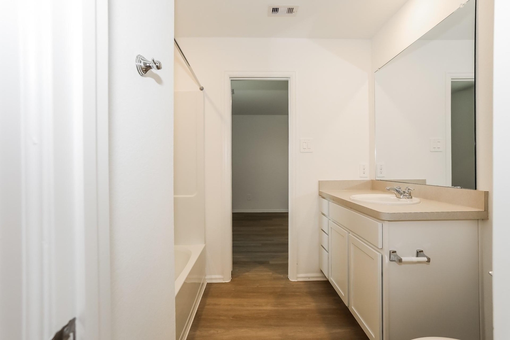 423 Jewett Meadow Drive - Photo 11