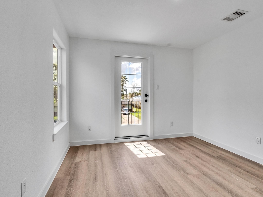 7428 Laura Koppe Rd - Photo 3
