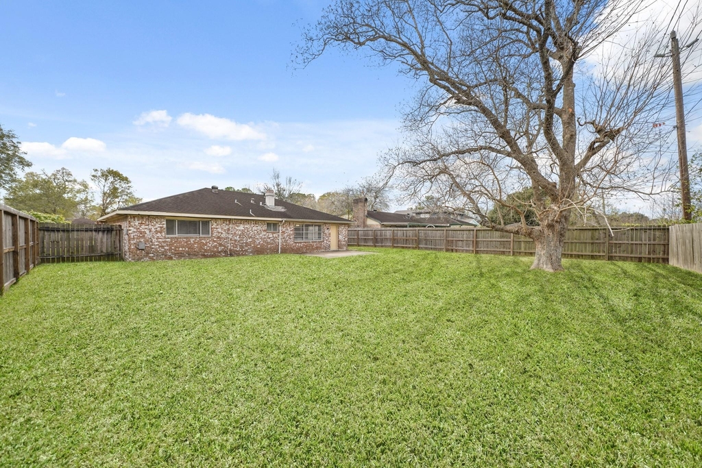 2402 Hilton Head Drive - Photo 10