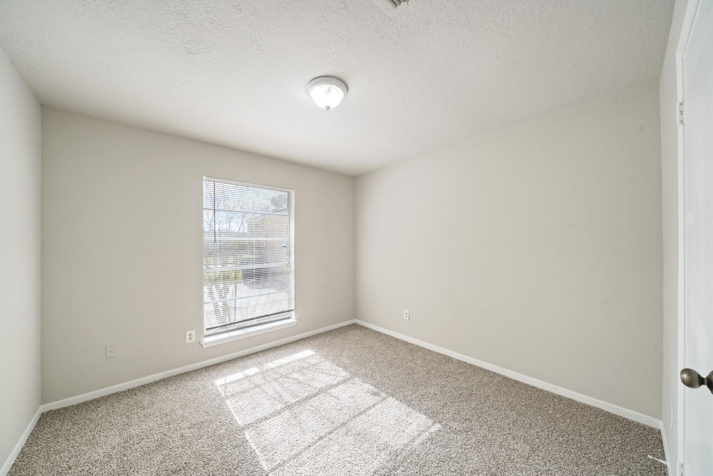 2402 Hilton Head Drive - Photo 6