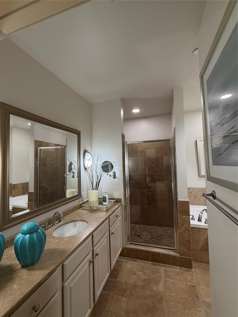 4899 Montrose Boulevard - Photo 8