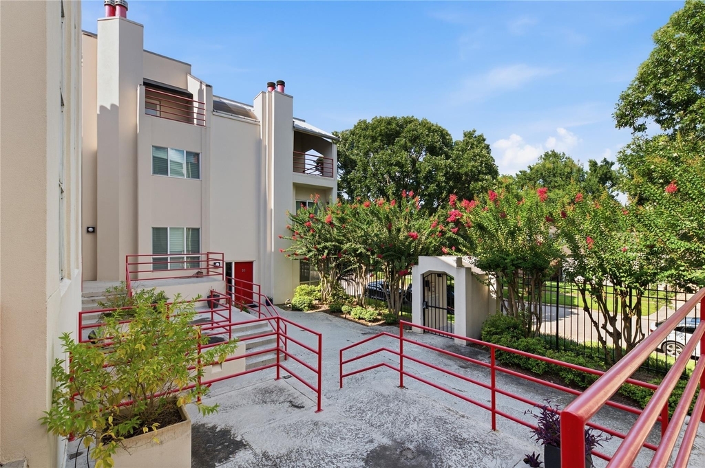 2100 Huldy Street - Photo 33