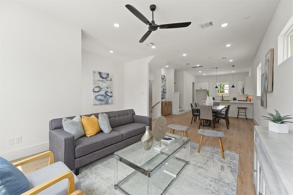 1207 Cavalcade Street - Photo 5
